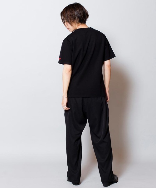 NO ID.(ノーアイディ)の「mt8392-エンブロイダリーメッセージC-N-T Tシャツ(Tシャツ/カットソー・メンズ・ライトベージュ/ブラック/ホワイト・02/01)」の20枚目の写真