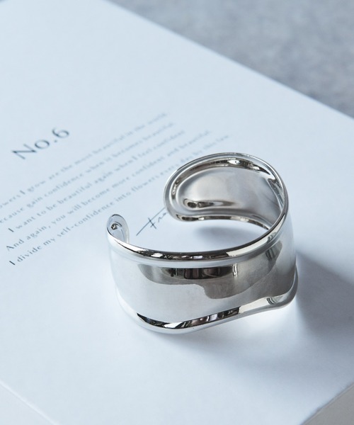 un dix cors(アンディコール)の「太バングル(バングル/リストバンド・レディース・ゴールド/シルバー・FREE)」の3枚目の写真