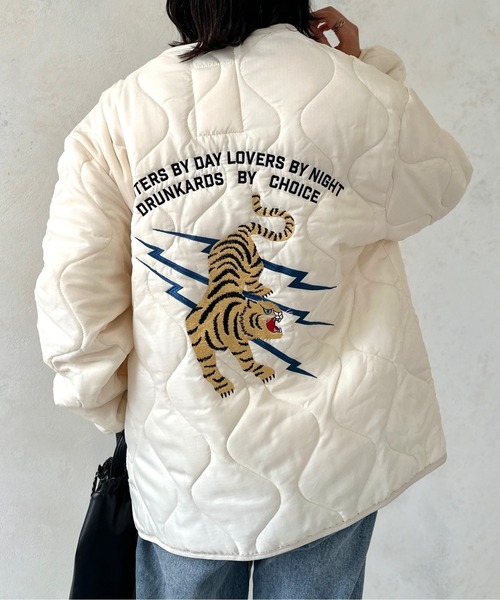 CPCM（シーピーシーエム）の「バック刺繍キルティングジャケット（ミリタリージャケット・メンズ・アイボリー/ブラック/カーキ・LARGE/MEDIUM）」の6枚目の写真