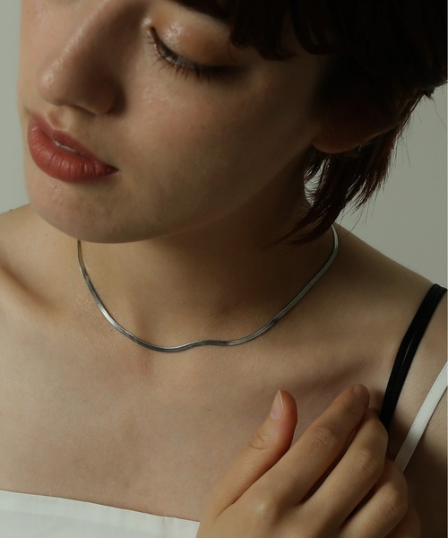 ORLEAN(オルレアン)の「金属アレルギー対応 シンプルスネークチェーンネックレス 2mm 316L(ネックレス・レディース・シルバー/ゴールド・フリー)」の4枚目の写真