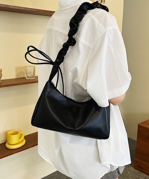 wears（ウェアーズ）の「2WAYギャザーデザインバッグ（ショルダーバッグ・レディース・ホワイト/ブラック・FREE）」の2枚目の写真