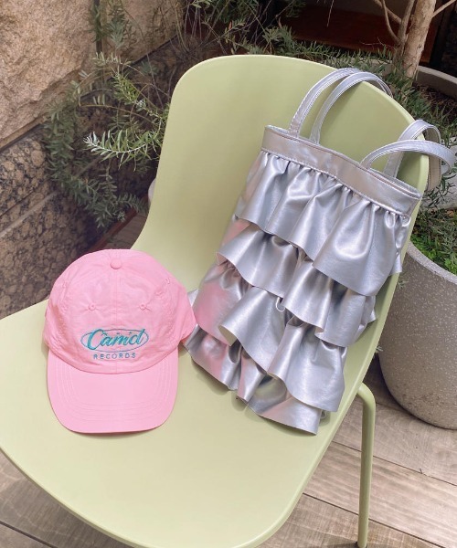 Loueme（ルエム）の「ティアードフリルトートバッグ（トートバッグ・レディース・アイボリー/パープル/ブラック/シルバー・FREE）」の5枚目の写真