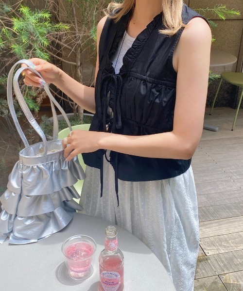 Loueme（ルエム）の「ティアードフリルトートバッグ（トートバッグ・レディース・アイボリー/パープル/ブラック/シルバー・FREE）」の7枚目の写真