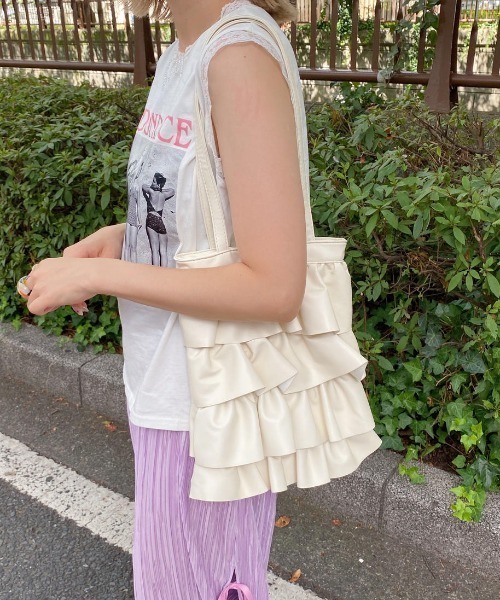 Loueme（ルエム）の「ティアードフリルトートバッグ（トートバッグ・レディース・アイボリー/パープル/ブラック/シルバー・FREE）」の18枚目の写真