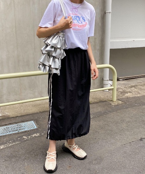 Loueme（ルエム）の「ティアードフリルトートバッグ（トートバッグ・レディース・アイボリー/パープル/ブラック/シルバー・FREE）」の9枚目の写真