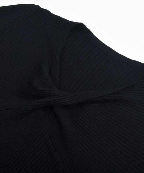 Felt-Maglietta（フェルトマリエッタ）の「ツイストネック長袖リブニット（ニット/セーター・レディース・ブラック/ホワイト・FREE）」の14枚目の写真