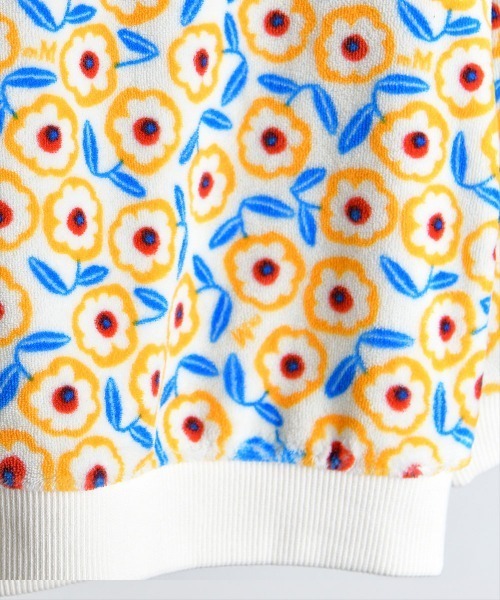 moimoln（モイモルン）の「フラワー柄ラウンドカラートップス（Tシャツ/カットソー・キッズ・オフホワイト・110cm/120cm/100cm/130cm）」の2枚目の写真