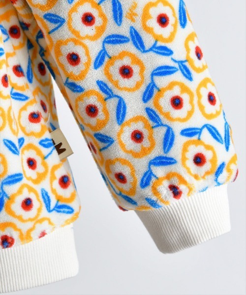 moimoln（モイモルン）の「フラワー柄ラウンドカラートップス（Tシャツ/カットソー・キッズ・オフホワイト・110cm/120cm/100cm/130cm）」の6枚目の写真