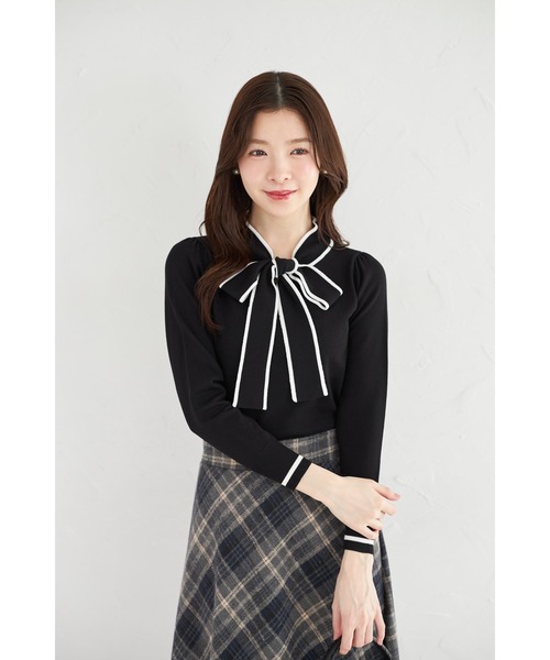 tocco closet（トッコ　クローゼット）の「【ZOZO限定】配色ライン入りボウタイりぼんニットプルオーバー（ニット/セーター・レディース・ブラック/ベージュ/オフホワイト/ブルー/ピンクベージュ/ネイビー・M）」の16枚目の写真