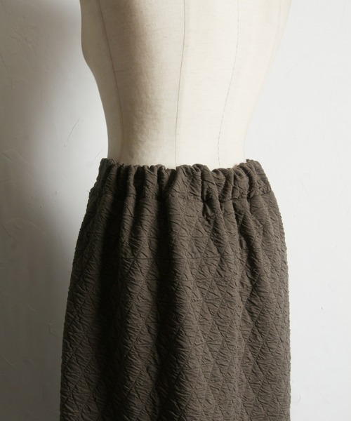 &. NOSTALGIA(アンドドットノスタルジア)の「【ZOZO限定】カットジャガードキルトタイトスカート(スカート・レディース・ブラック/グレー・FREE)」の16枚目の写真