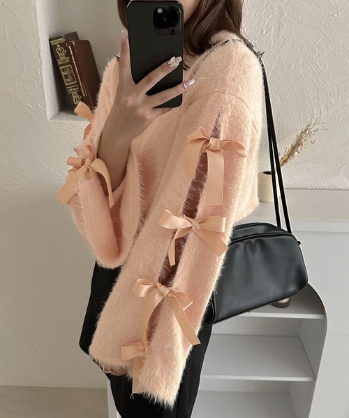 apres jour clair（アプレジュールクレア）の「【apres jour clair】袖リボンシャギーニット【ZOZOTOWN限定アイテム】（ニット/セーター・レディース・ベージュ/ピンクベージュ/アイボリー/チャコールグレー・X-LARGE/フリー）」の4枚目の写真