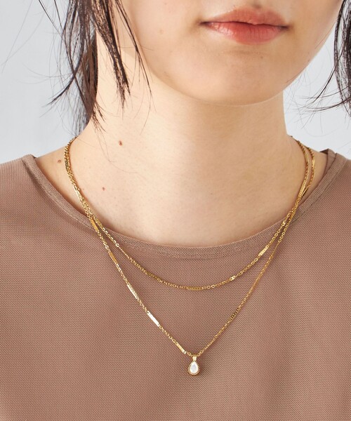SHIPS(シップス)の「AEC PARIS:HEDELIA NECKLACE ◇(ネックレス・レディース・ライトホワイト/ライトブルー・ONE SIZE)」の2枚目の写真