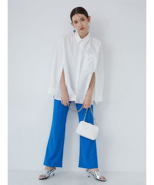 MURUA（ムルーア）の「ハイウエストフィットフレアパンツ（その他パンツ・レディース・ブルー/ブラック・2/1）」の5枚目の写真