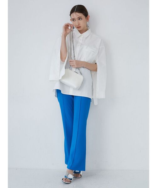 MURUA（ムルーア）の「ハイウエストフィットフレアパンツ（その他パンツ・レディース・ブルー/ブラック・2/1）」の6枚目の写真