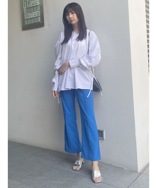 MURUA（ムルーア）の「ハイウエストフィットフレアパンツ（その他パンツ・レディース・ブルー/ブラック・2/1）」の12枚目の写真