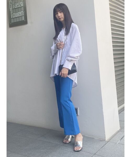 MURUA（ムルーア）の「ハイウエストフィットフレアパンツ（その他パンツ・レディース・ブルー/ブラック・2/1）」の13枚目の写真