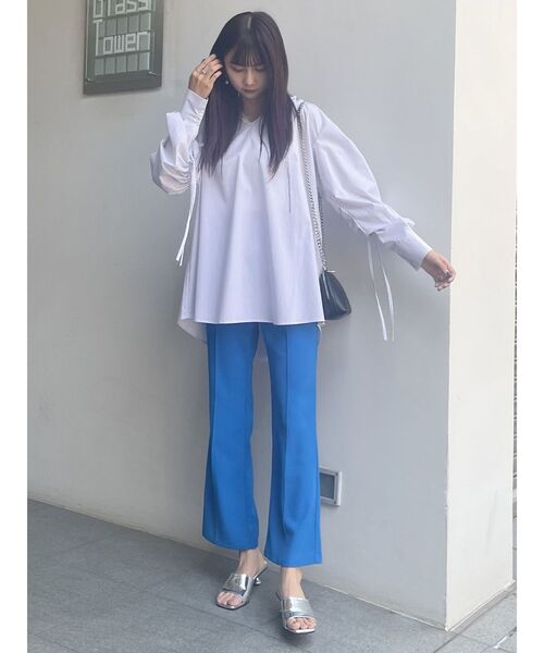 MURUA（ムルーア）の「ハイウエストフィットフレアパンツ（その他パンツ・レディース・ブルー/ブラック・2/1）」の14枚目の写真