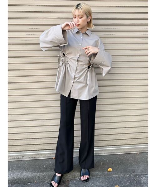 MURUA（ムルーア）の「ハイウエストフィットフレアパンツ（その他パンツ・レディース・ブルー/ブラック・2/1）」の19枚目の写真