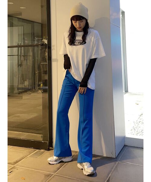 MURUA（ムルーア）の「ハイウエストフィットフレアパンツ（その他パンツ・レディース・ブルー/ブラック・2/1）」の22枚目の写真