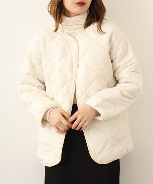 atONE(アットワン)の「atONE ふっくら着こなし防寒ダウン!軽量中綿ノーカラーダウンジャケット(ノーカラーコート・レディース・ベージュ/カーキ/アイボリー・L/LL/3L/4L/M)」の6枚目の写真