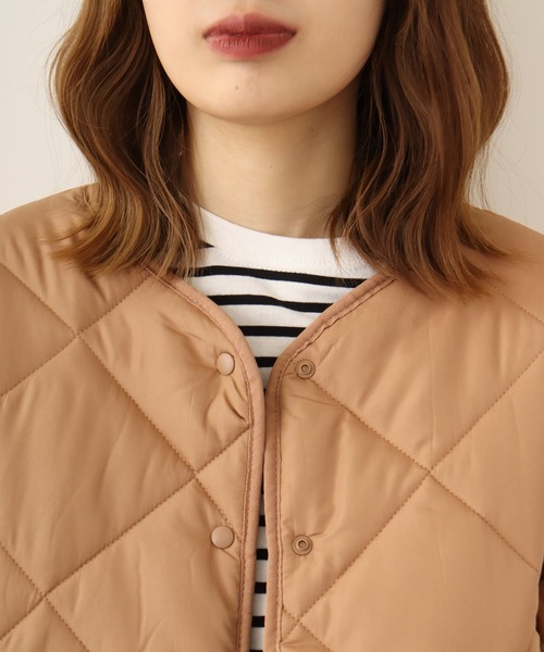 セール】atONE ふっくら着こなし防寒ダウン！軽量中綿ノーカラーダウン