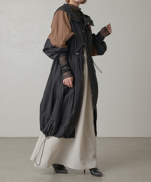 Lui's（ルイス）の「バイカラーモッズコート（モッズコート・レディース・ブラック/ライトベージュ・FREE）」の2枚目の写真