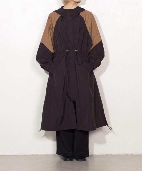 Lui's（ルイス）の「バイカラーモッズコート（モッズコート・レディース・ブラック/ライトベージュ・FREE）」の3枚目の写真