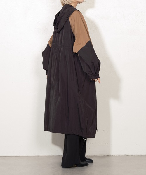 Lui's（ルイス）の「バイカラーモッズコート（モッズコート・レディース・ブラック/ライトベージュ・FREE）」の4枚目の写真