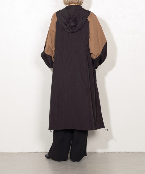 Lui's（ルイス）の「バイカラーモッズコート（モッズコート・レディース・ブラック/ライトベージュ・FREE）」の6枚目の写真