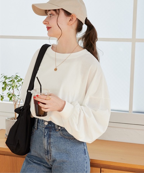 ANGIE(アンジー)の「ボリュームスリーブロンT(無地/ボーダー)(Tシャツ/カットソー・レディース・ブラック×ホワイト/ベージュ/ホワイト/ホワイト×ブラック/ブラック・FREE)」の2枚目の写真