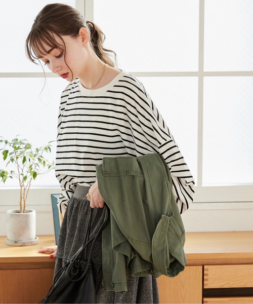 ANGIE(アンジー)の「ボリュームスリーブロンT(無地/ボーダー)(Tシャツ/カットソー・レディース・ブラック×ホワイト/ベージュ/ホワイト/ホワイト×ブラック/ブラック・FREE)」の14枚目の写真