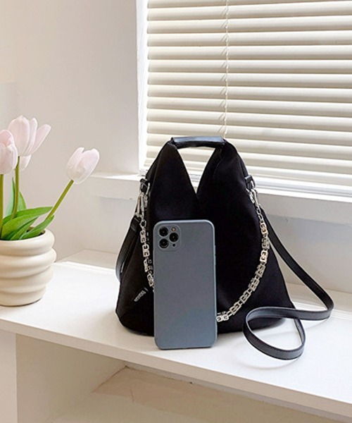 florist(フローリスト)の「【2WAY/3WAY】トライアングル×チェーンブラックハンドバッグ/ショルダーバッグ(ハンドバッグ・レディース・ブラック系2/ブラック系1・FREE)」の9枚目の写真