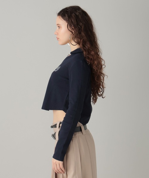 FOREVER 21(フォーエバー トゥエンティーワン)の「【2024SS】スキッパーエンブレムトップス(Tシャツ/カットソー・レディース・オフホワイト/グリーン/ネイビー・MEDIUM/SMALL)」の5枚目の写真