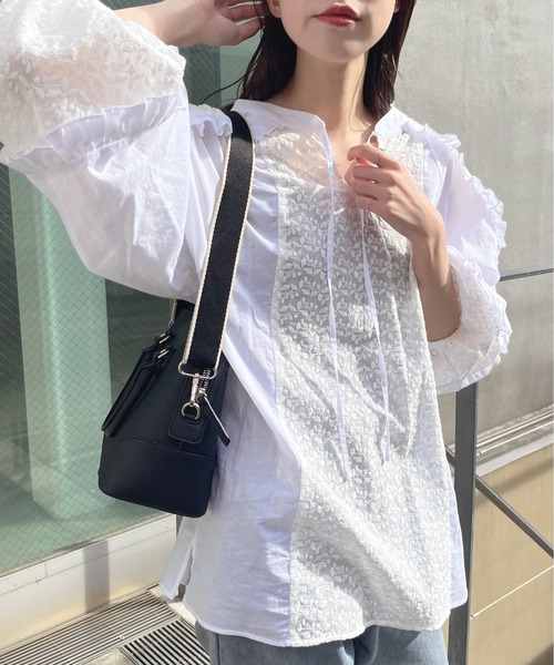 natural couture（ナチュラルクチュール）の「3WAYラインショルダー付きBAG（ショルダーバッグ・レディース・サックスブルー/グレイッシュベージュ/ブラック・FREE）」の17枚目の写真