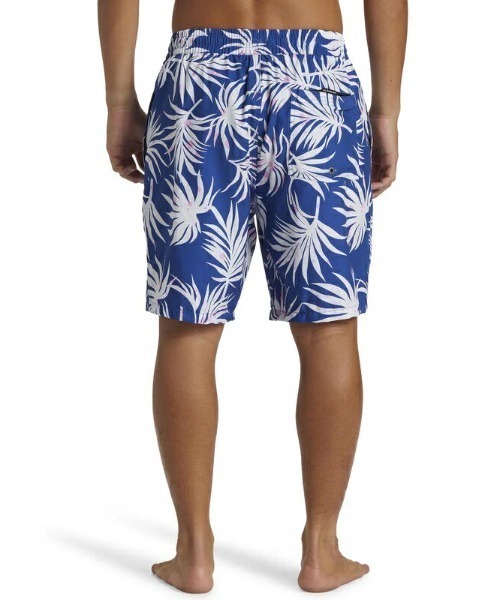 Quiksilver（クイックシルバー）の「EVERYDAY MIX VOLLEY/クイックシルバーウエストゴムショートパンツ(水着)（水着・メンズ・ベージュ/ブラック/チャコールグレー/ブルー・LARGE/MEDIUM/X-LARGE/SMALL）」の15枚目の写真