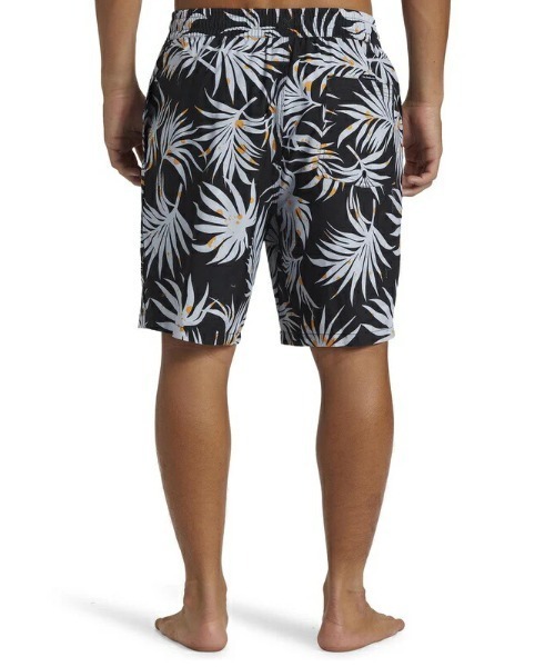 Quiksilver（クイックシルバー）の「EVERYDAY MIX VOLLEY/クイックシルバーウエストゴムショートパンツ(水着)（水着・メンズ・ベージュ/ブラック/チャコールグレー/ブルー・LARGE/MEDIUM/X-LARGE/SMALL）」の10枚目の写真