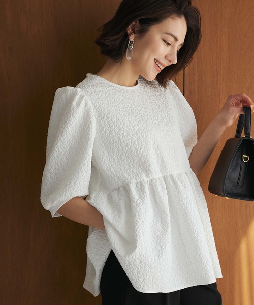 fifth（フィフス）の「ふくれジャガードギャザー五分袖ブラウス（シャツ/ブラウス・レディース・ピンク/ホワイト/ベージュ/ブラック・M）」の2枚目の写真