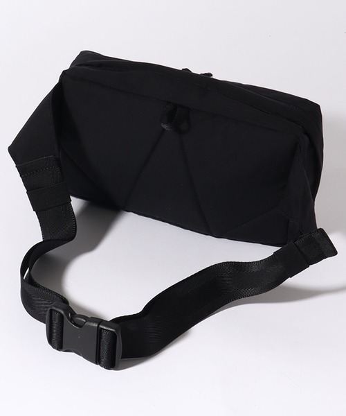 WILD THINGS（ワイルドシングス）の「【WILD THINGS/ワイルドシングス】DELFY fabric ワンポイントロゴ スクエア型ボディウエストバッグ（ボディバッグ/ウエストポーチ・メンズ・ブラック/パープル/レッド/ターコイズブルー・FREE）」の21枚目の写真