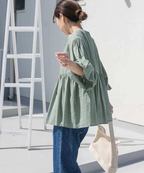 URBAN RESEARCH DOORS(アーバンリサーチドアーズ)の「コットンボイル2WAYブラウス(シャツ/ブラウス・レディース・オフホワイト/ブラック/ミント・MEDIUM)」の6枚目の写真