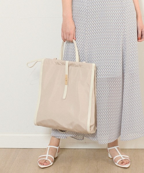 INED CLARO（イネドクラロ）の「ナイロントートバッグ（トートバッグ・レディース・ベージュ/ブラック・フリー）」の2枚目の写真