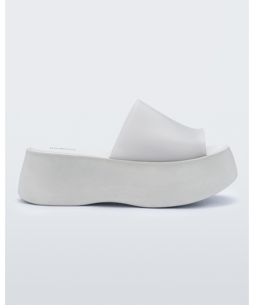melissa(メリッサ)の「MELISSA BECKY AD(サンダル・レディース・ホワイト/ブラック/ピンク・37/35-36/39/38)」の9枚目の写真