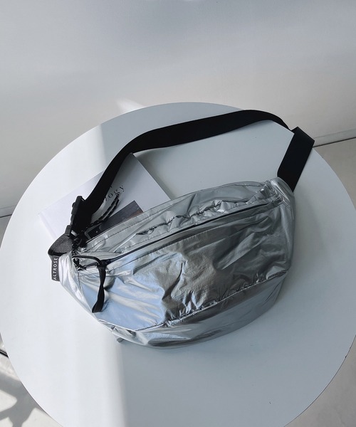 AS KNOW AS plus（アズノゥアズプラス）の「☆ナイロン ボディバッグ（ボディバッグ/ウエストポーチ・レディース・ブラック/アイボリー/カーキ/グレー/シルバー/ブラック系その他2/ブラック系その他/ベージュ/レオパード・FREE）」の22枚目の写真