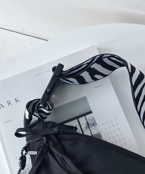 ☆ナイロン ボディバッグ（ボディバッグ/ウエストポーチ）｜AS KNOW AS