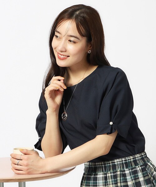 DRESKIP（ドレスキップ）の「◆【洗える/セットアップ可】麻調お袖パール調ボタン付ブラウス（シャツ/ブラウス・レディース・カーキ/ベージュ/ライトブルー/ネイビー・02/03/04）」の4枚目の写真