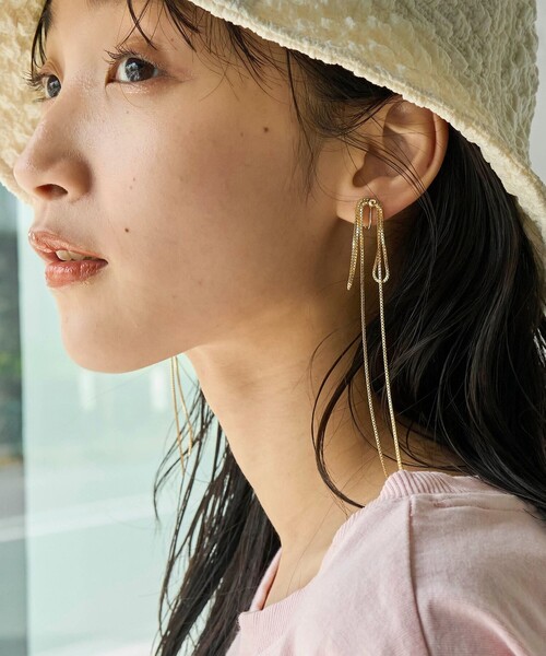 coen（コーエン）の「リボンロングチェーンイヤリング（イヤリング・レディース・ゴールド/シルバー/ブラック・FREE）」の3枚目の写真
