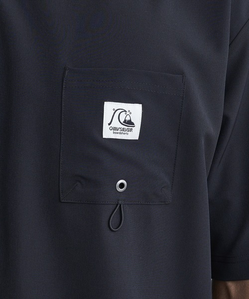 Quiksilver(クイックシルバー)の「QS DRY CLOTH SH/クイックシルバー五分袖シャツ(Tシャツ/カットソー・メンズ・カーキ/ブラック・X-LARGE/LARGE/MEDIUM/SMALL)」の4枚目の写真