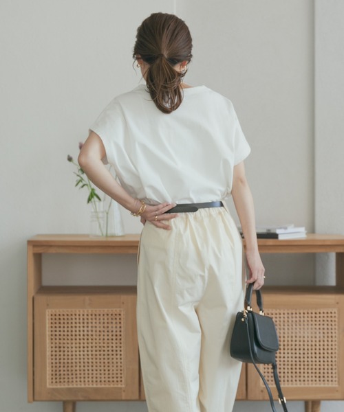 URBAN RESEARCH DOORS（アーバンリサーチドアーズ）の「『UR TECH ひやサラクール』ドライコットンボートネックプルオーバー（Tシャツ/カットソー・レディース・ピンク/ネイビー/ブルー/オフホワイト/グレー系その他/マスタード/グリーン・MEDIUM）」の14枚目の写真