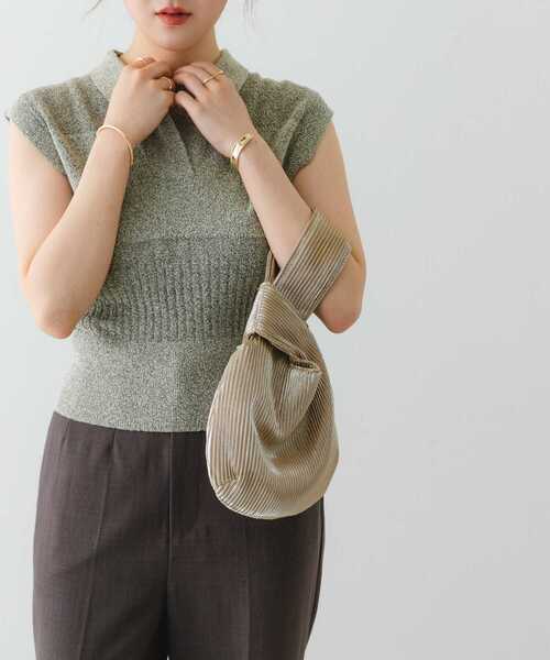 RODE SKO(ロデスコ)の「メタリックプリーツバッグ(ハンドバッグ・レディース・ブラック/ゴールド/ブラウン・ONE)」の9枚目の写真