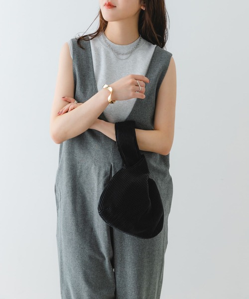 RODE SKO(ロデスコ)の「メタリックプリーツバッグ(ハンドバッグ・レディース・ブラック/ゴールド/ブラウン・ONE)」の18枚目の写真