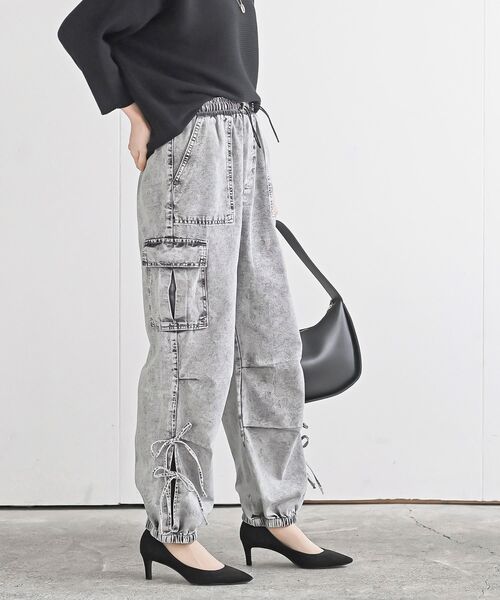 rps(アールピーエス)の「サイドリボンデニムカーゴパンツ(カーゴパンツ・レディース・ブルー系その他/ブラック/ブルー/グレー・フリー)」の18枚目の写真